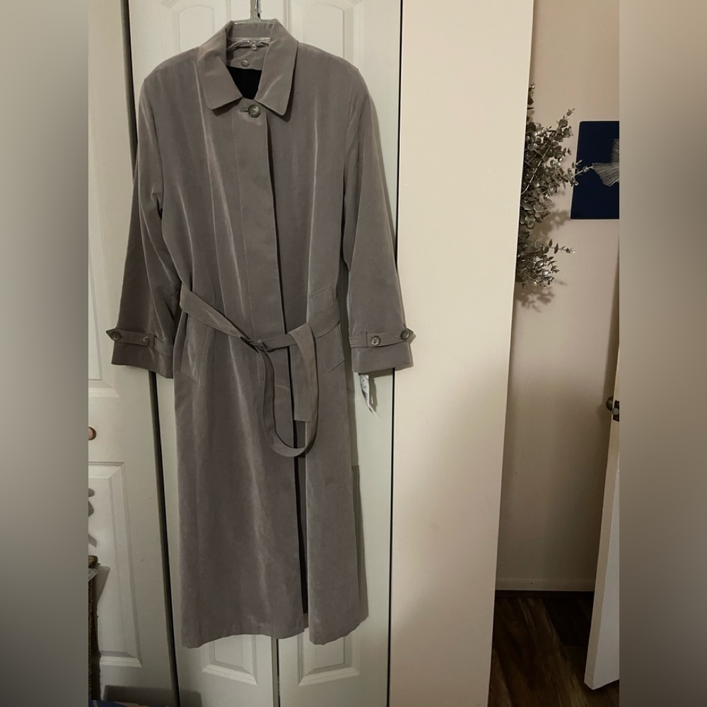 NWT Trench Coat with Button removable liner and Belt Size 14